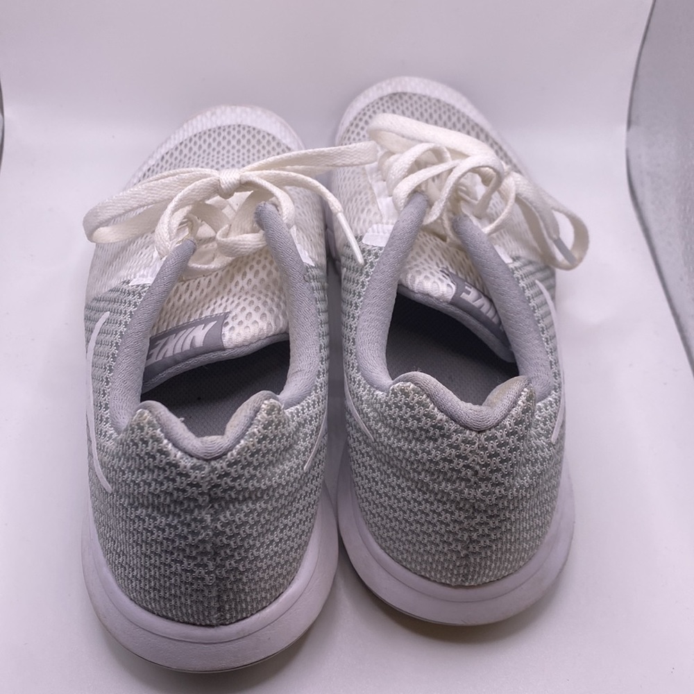 Nike White sneaker tennis shoe size 6.5 - Picture 5 of 10